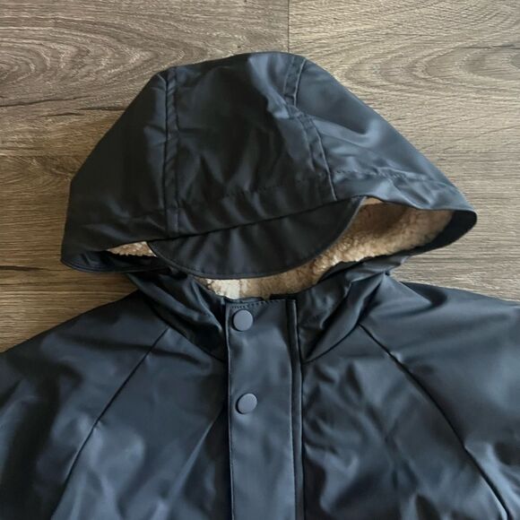 Zara FAUX SHEARLING LINED RUBBERIZED RAINCOAT size 9-12 months - Picture 5 of 6
